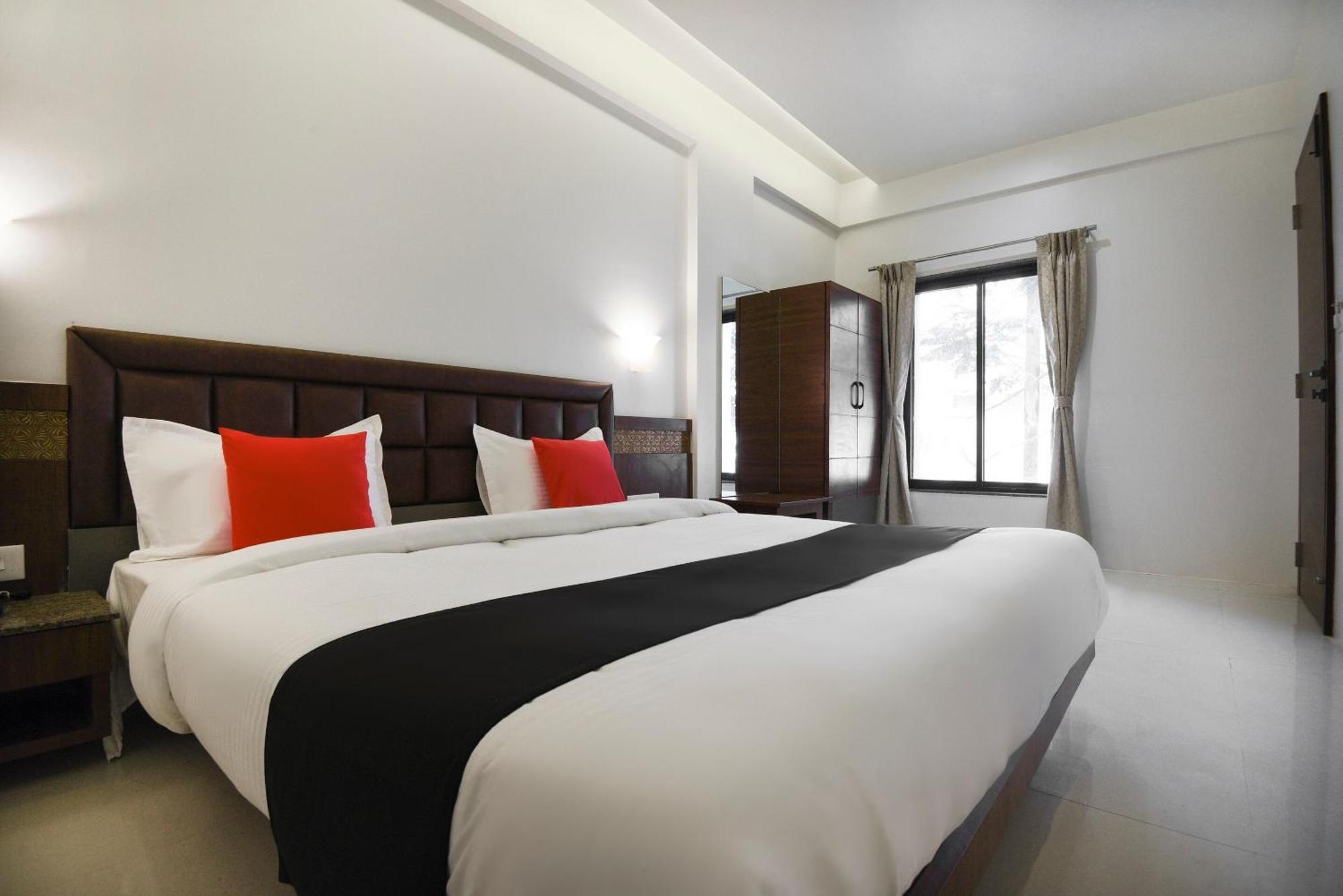 Oyo Flagship Hotel Shreeyash Executive Mangvadi Extérieur photo